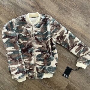 NWT Michael Lauren Camo Sherpa Bomber Jacket. Size XS